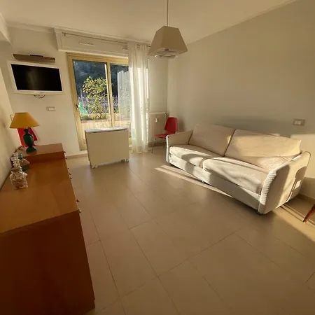 Lovely Sunny Apartman