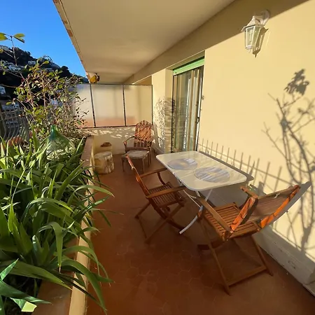 Lovely Sunny Mentona