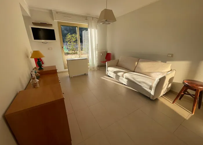 Lovely Sunny Apartament